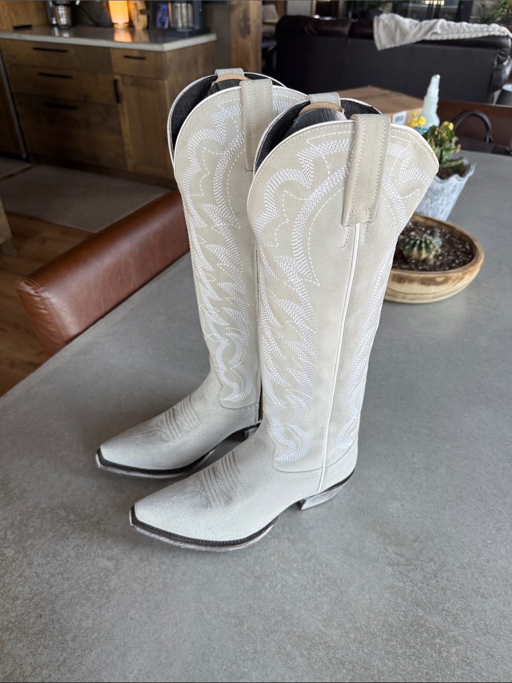 Women's Gray Suede Western Cowboy Boots - Picture 7 of 8